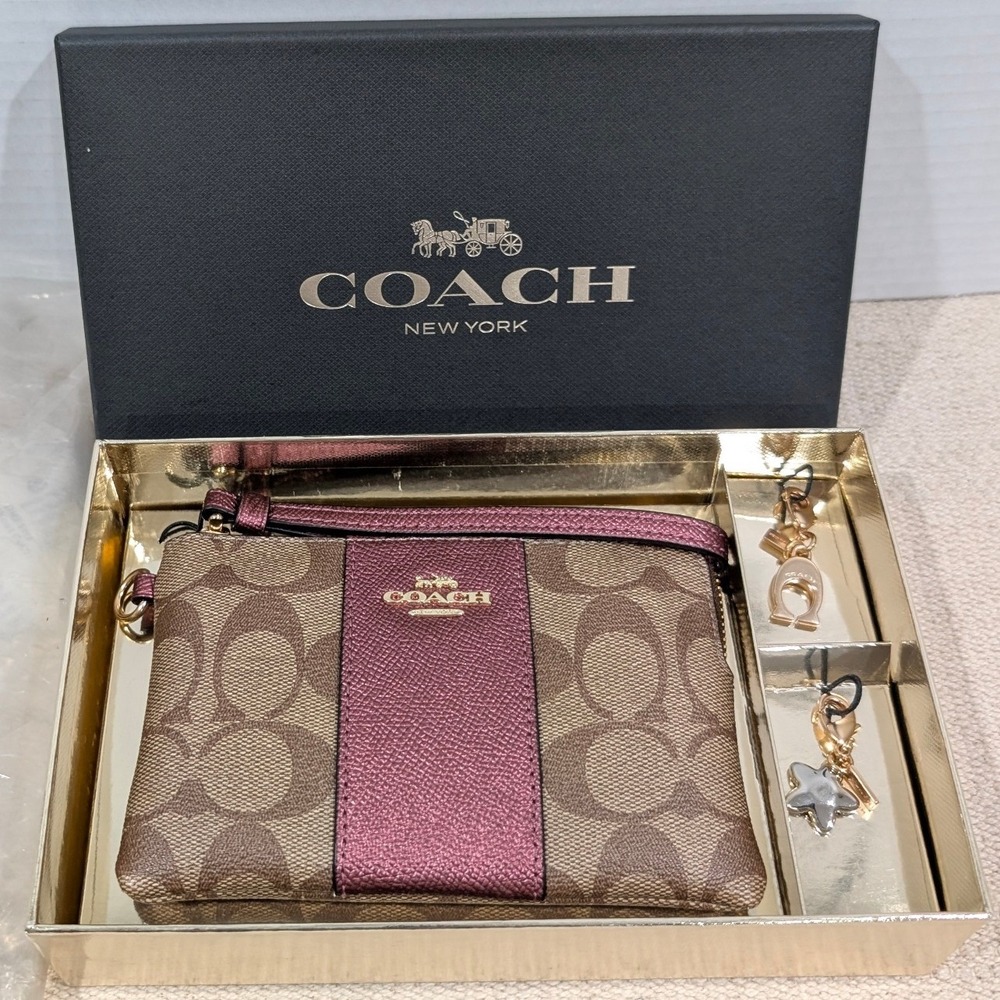 Coach Corner Zip Wristlet Gift Set Khaki Metallic Wine Signature F80151
